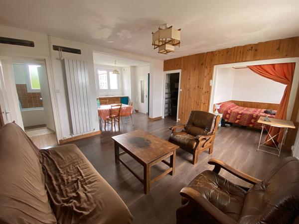 Appartement lumineux avec balcon et garage