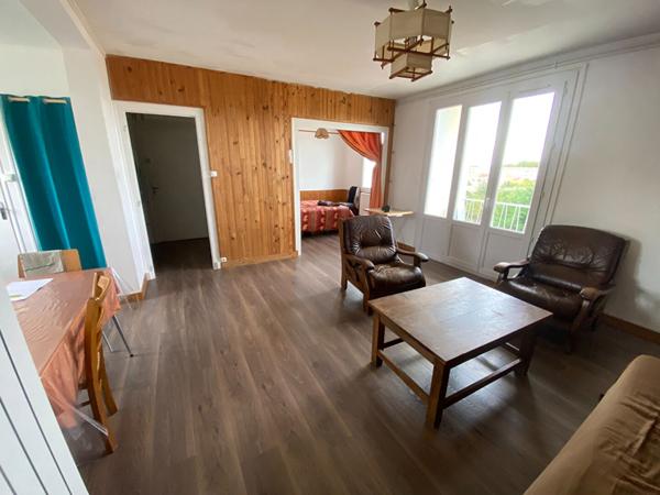 Appartement lumineux avec balcon et garage