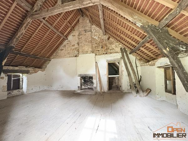 Corps de ferme 170m²- dépendances 230m²- Terrain 9 490m²