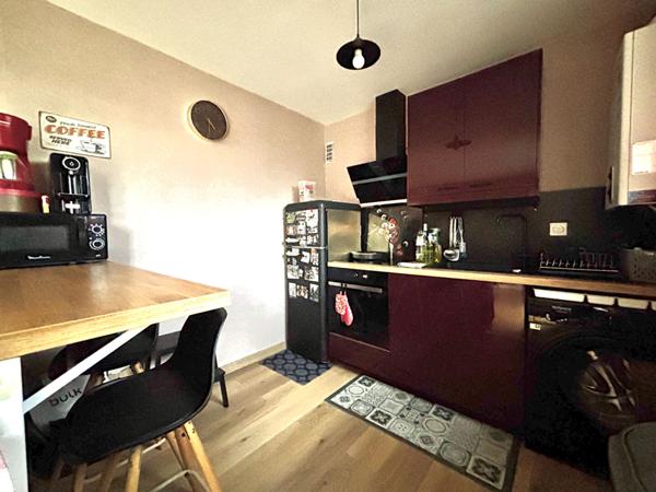 À VENDRE - APPARTEMENT T3 AVEC GARAGE - SAINT-ÉTIENNE