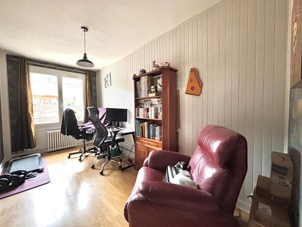 À VENDRE - APPARTEMENT T3 AVEC GARAGE - SAINT-ÉTIENNE
