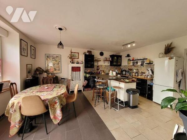 Maison à Vendre à Pleurtuit (35730) en Ille-et-Vilaine (35)

Cette maison dispose d'une surfa...