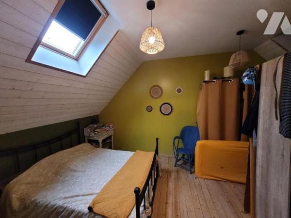 Maison à Vendre à Pleurtuit (35730) en Ille-et-Vilaine (35)

Cette maison dispose d'une surfa...