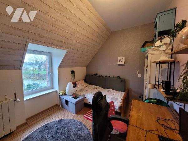 Maison à Vendre à Pleurtuit (35730) en Ille-et-Vilaine (35)

Cette maison dispose d'une surfa...