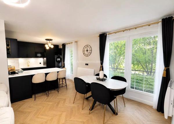 Vente                                                      Appartement
                        
                     3 pièces                      71 m2                     à Chessy