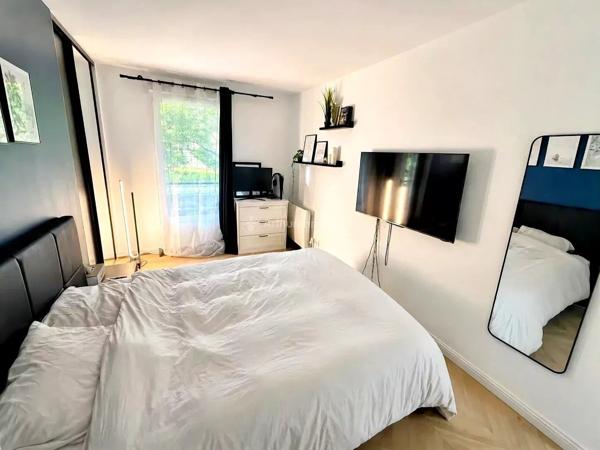 Vente                                                      Appartement
                        
                     3 pièces                      71 m2                     à Chessy