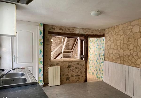 Maison en pierre avec garage — Idéal investissement ou premier achat