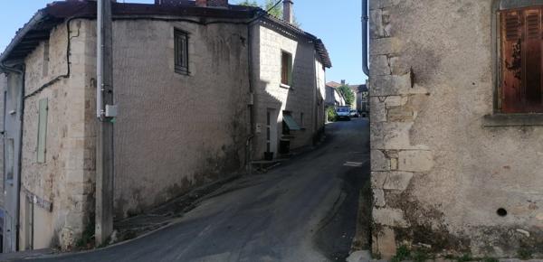 Maison en pierre avec garage — Idéal investissement ou premier achat