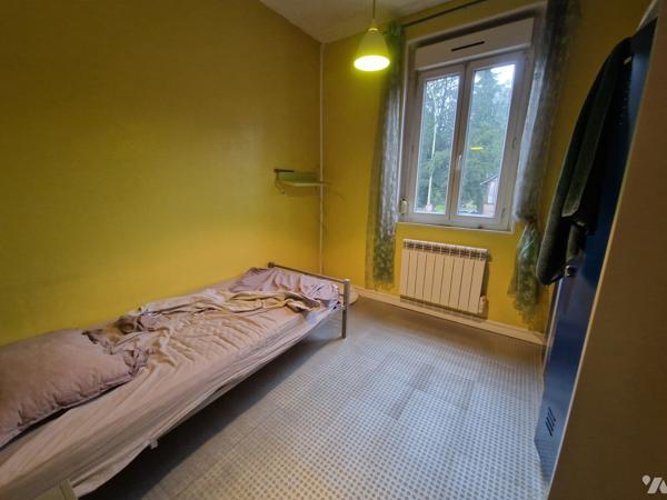 BOIS GUILLAUME, maison en briques d'~78m² sur ~252m² de terrain, 3 chambres,  1 bureau, garage.