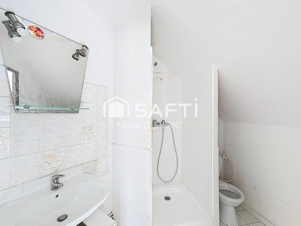 Appartement de 30 m2 avec 2 balcons et place de parking