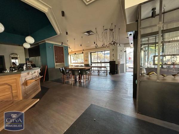 Local commercial à louer 364m² Châtellerault (86100)