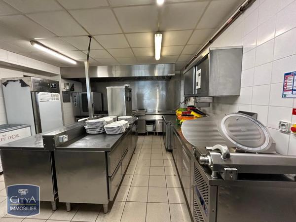 Local commercial à louer 364m² Châtellerault (86100)