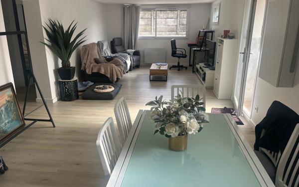 Immeuble à vendre    6 pièces •  Tullins