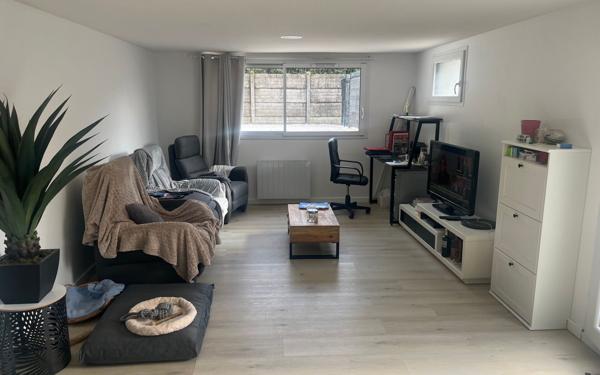 Immeuble à vendre    6 pièces •  Tullins