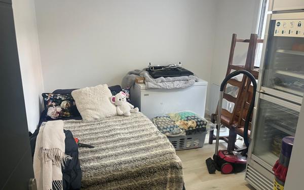 Immeuble à vendre    6 pièces •  Tullins