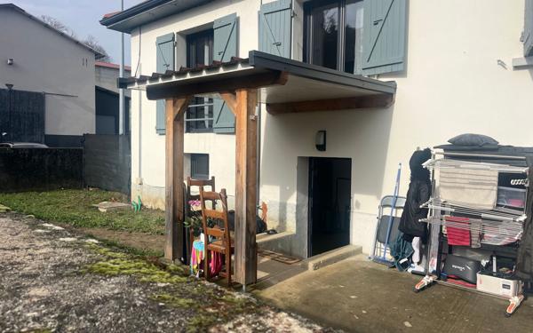 Immeuble à vendre    6 pièces •  Tullins