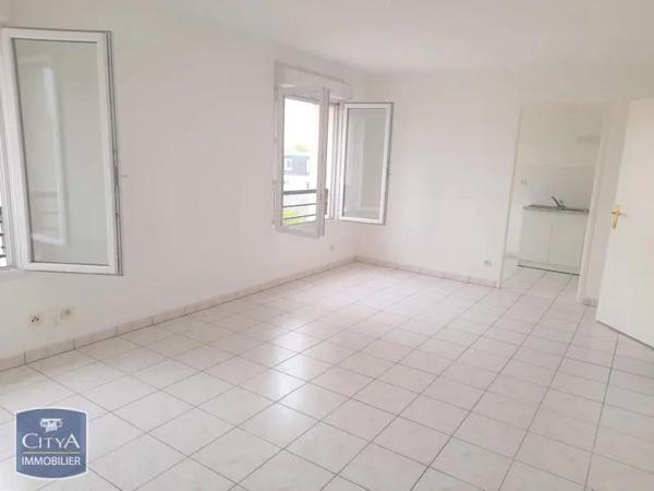 Appartement à louer 3 pièces 64.88m² Saint-Quentin (02100)