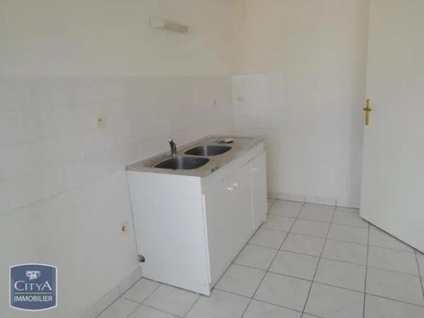 Appartement à louer 3 pièces 64.88m² Saint-Quentin (02100)