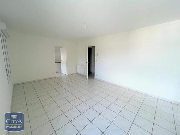 Appartement à louer 3 pièces 64.88m² Saint-Quentin (02100)