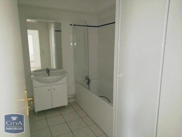 Appartement à louer 3 pièces 64.88m² Saint-Quentin (02100)