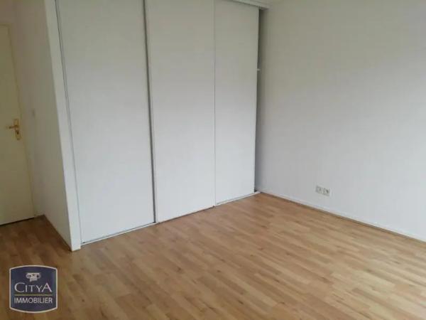 Appartement à louer 3 pièces 64.88m² Saint-Quentin (02100)