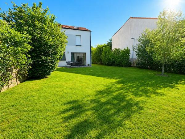 Vente                                                      Maison
                        
                                         78 m2                     à Bouaye