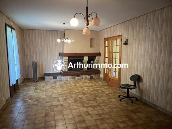 Vente                                                      Maison
                        
                     5 pièces                      112 m2                     à Villaines-la-Juhel