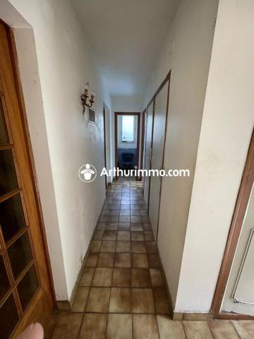 Vente                                                      Maison
                        
                     5 pièces                      112 m2                     à Villaines-la-Juhel