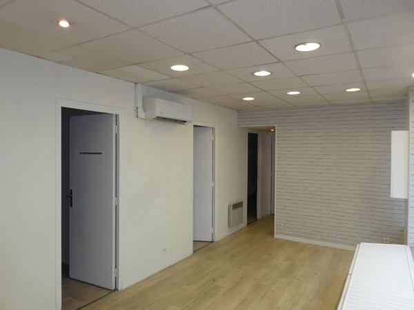 Local commercial plein centre LA FERTE SAINT AUBIN 50m²