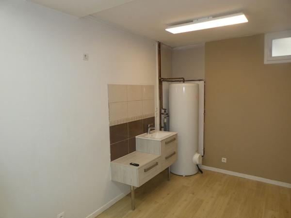 Local commercial plein centre LA FERTE SAINT AUBIN 50m²