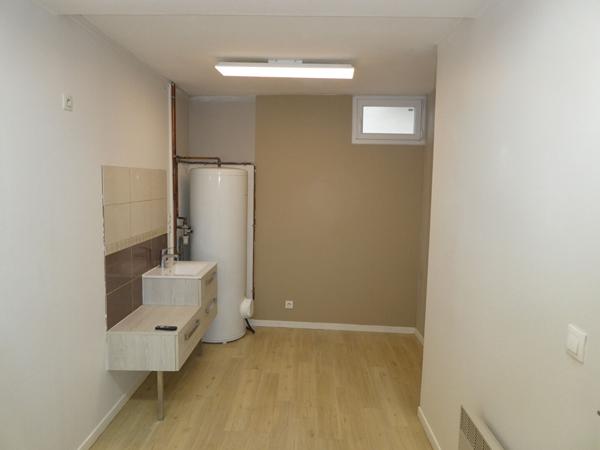 Local commercial plein centre LA FERTE SAINT AUBIN 50m²