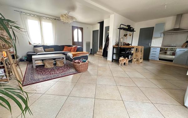 Maison à vendre    5 pièces •  Noé