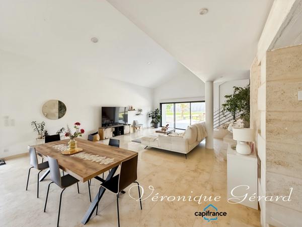 Propriété Equestre avec maison en Pierre de 250 M² avec carrière de 60X40
