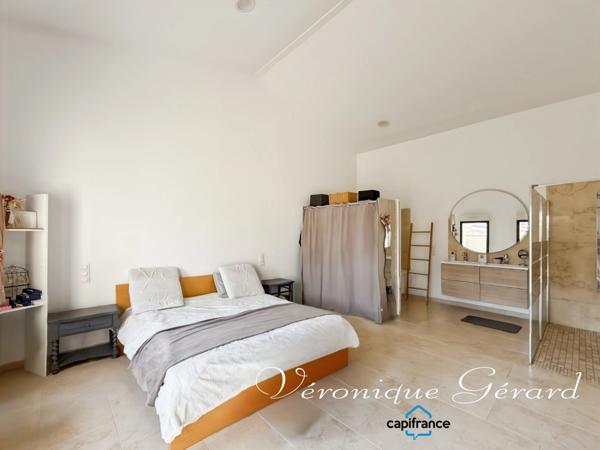 Propriété Equestre avec maison en Pierre de 250 M² avec carrière de 60X40