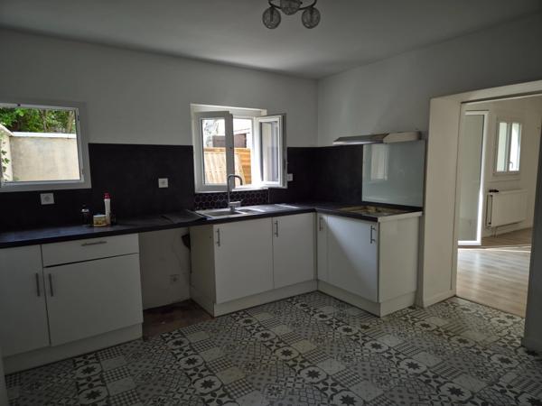 Maison proche gare, terrasse, cour, 3 chambres