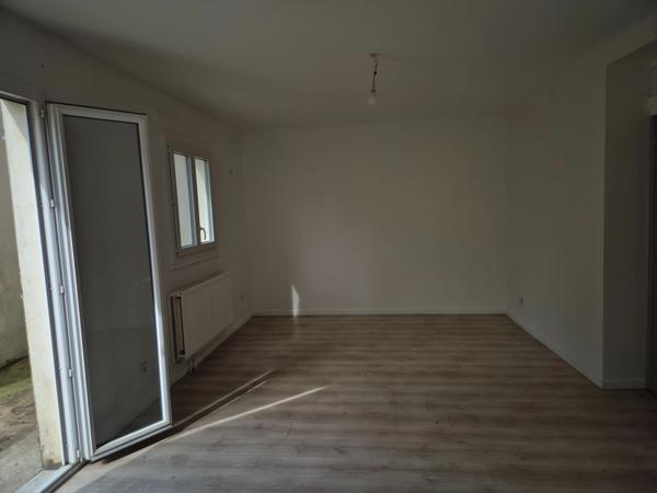 Maison proche gare, terrasse, cour, 3 chambres