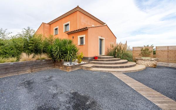 Maison à vendre    6 pièces •  Calvisson