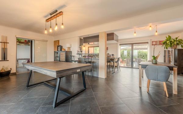 Maison à vendre    6 pièces •  Calvisson