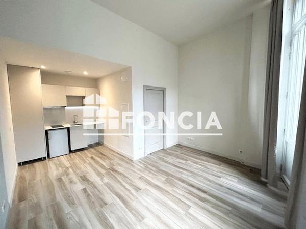 Location Studio 23.14 m² - 13 RUE DE LA REPUBLIQUE Saint-etienne 42000