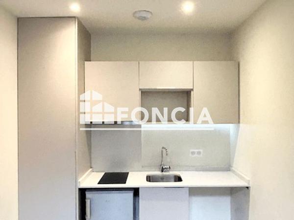 Location Studio 23.14 m² - 13 RUE DE LA REPUBLIQUE Saint-etienne 42000