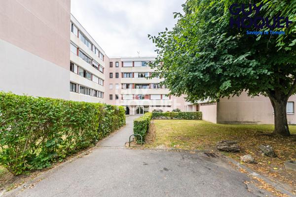 SAVIGNY LE TEMPLE : appartement 3 pièces en location