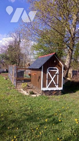 ENSEMBLE IMMOBILIER RARE SUR LE MARCHÉ ! 
Edifié sur un terrain de 4150 m² environ cet ensembl...