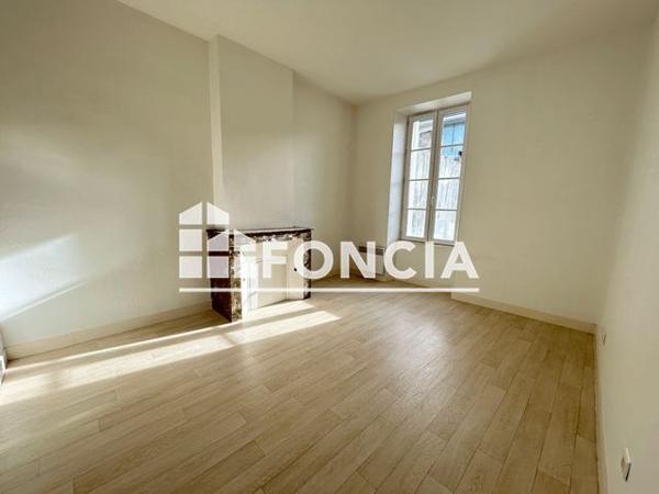 Location Appartement 3 pièces 69.6 m² - 46 RUE COCHON DUVIVIER Rochefort 17300