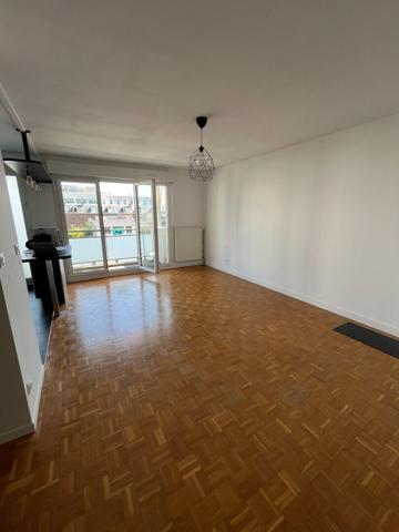Très bel appartement rénové 1 chambre Rouen avec garage sécurisé dans résidence