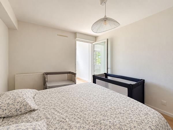 Maison récente 5 pièces à vendre à Artigues-près-Bordeaux - 374 500 €