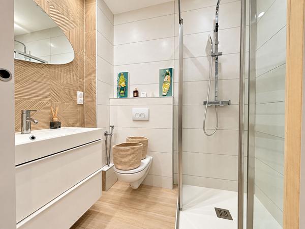 Maison récente 5 pièces à vendre à Artigues-près-Bordeaux - 374 500 €