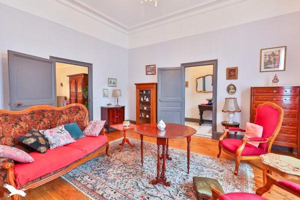 Maison à vendre |  Jarnac |  8 pièces | 281 m²