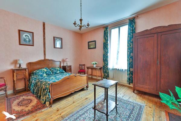 Maison à vendre |  Jarnac |  8 pièces | 281 m²