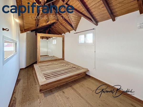 Maison vue mer à vendre 6 pièces LE MOULE (971)