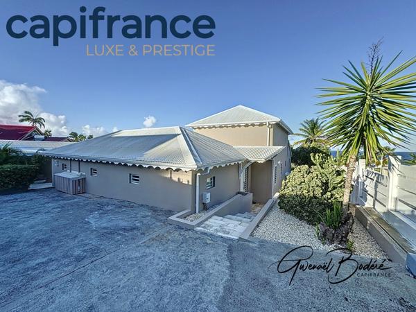 Maison vue mer à vendre 6 pièces LE MOULE (971)
